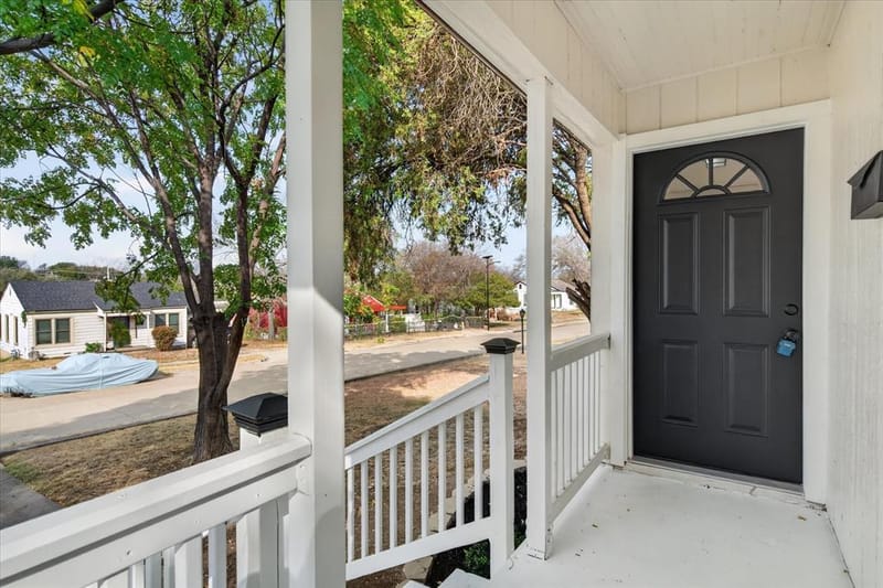2913 Wesleyan Drive S, Fort Worth TX 76105 - Photo 4