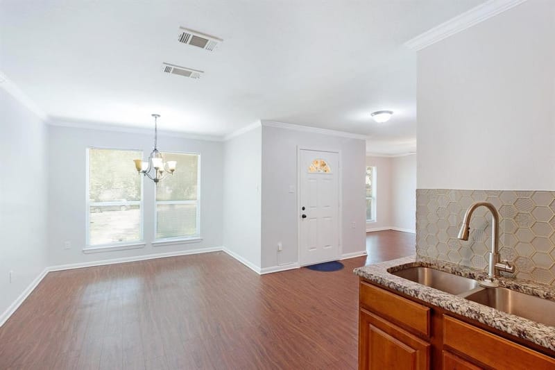6433 Leana Avenue, Dallas TX 75241 - Photo 6