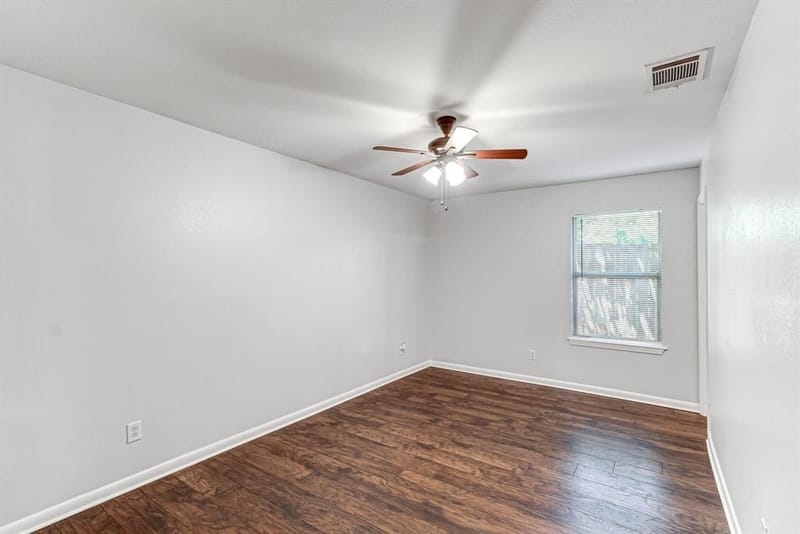 6433 Leana Avenue, Dallas TX 75241 - Photo 13