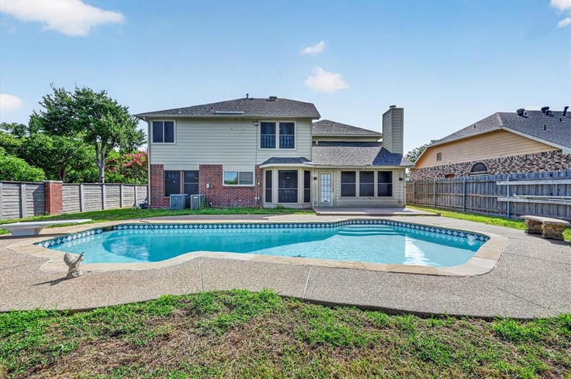 4301 Hudson Avenue, Grand Prairie TX 75052