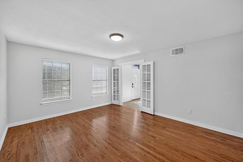 4301 Hudson Avenue, Grand Prairie TX 75052 - Photo 10