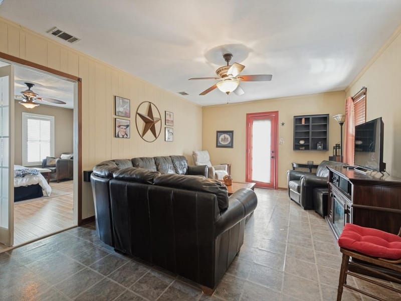 5716 Winton Street, Dallas TX 75206 - Photo 9