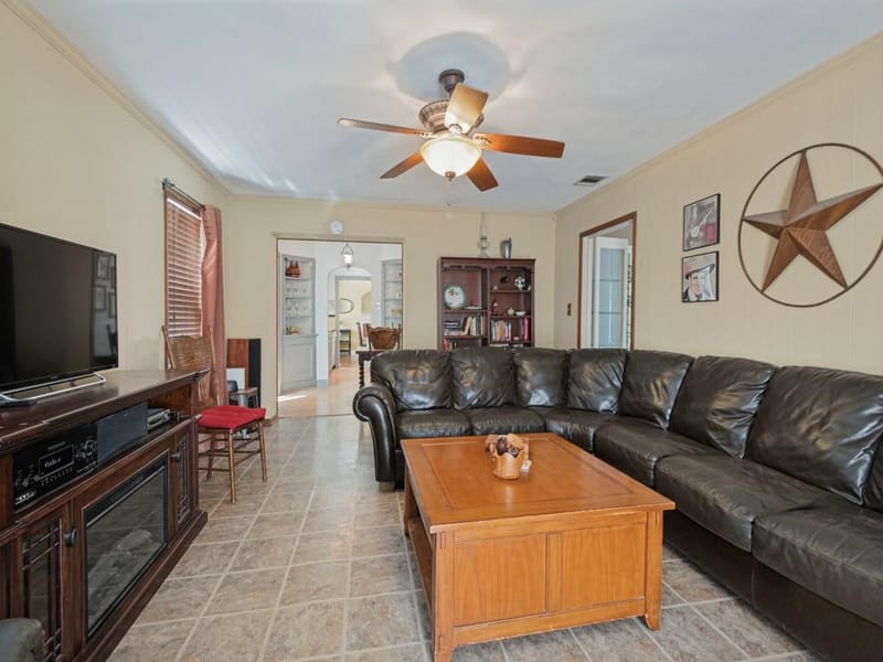 5716 Winton Street, Dallas TX 75206 - Photo 10