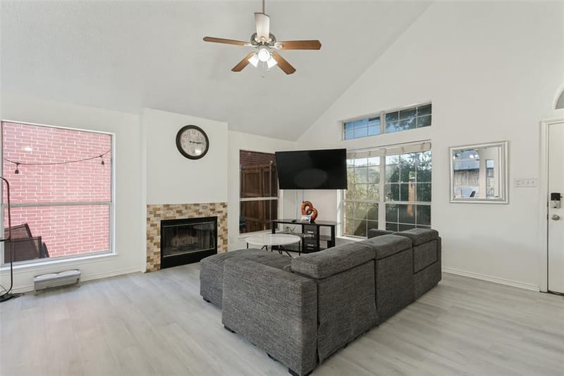 1411 Chinaberry Drive, Lewisville TX 75077 - Photo 3