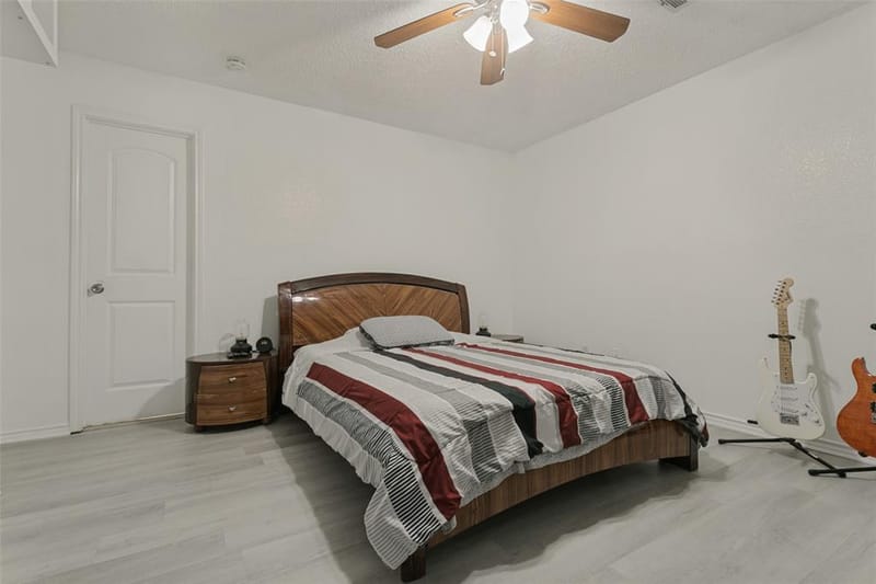 1411 Chinaberry Drive, Lewisville TX 75077 - Photo 14