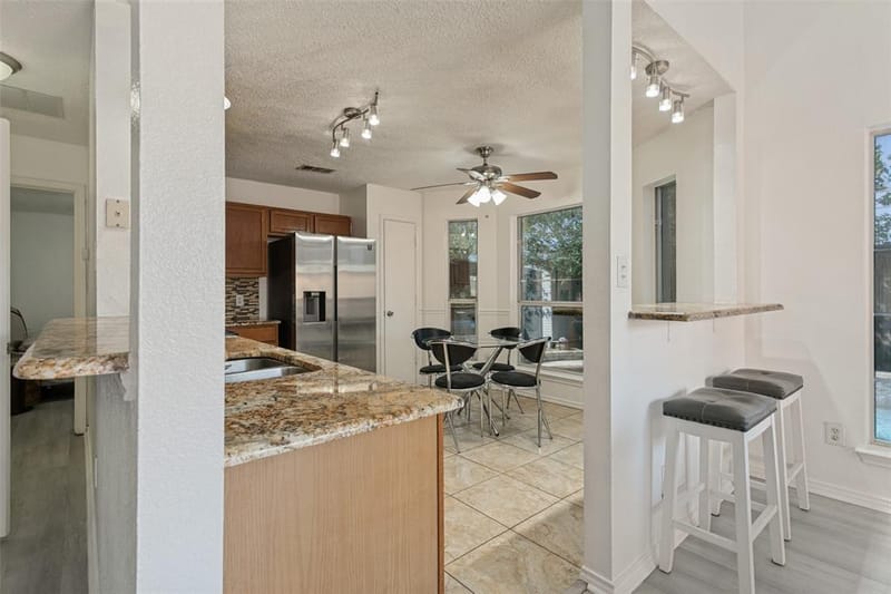 1411 Chinaberry Drive, Lewisville TX 75077 - Photo 11
