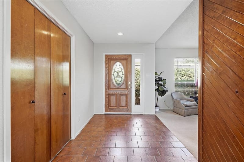 508 Fountainwood Drive, Arlington TX 76012 - Photo 6