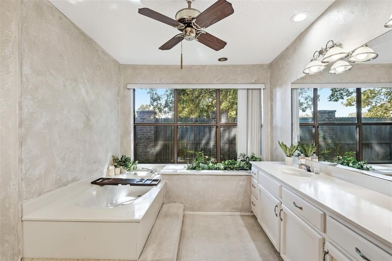508 Fountainwood Drive, Arlington TX 76012 - Photo 18