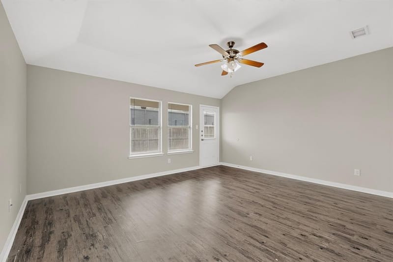 2939 Saint Bernard Drive, Dallas TX 75233 - Photo 6