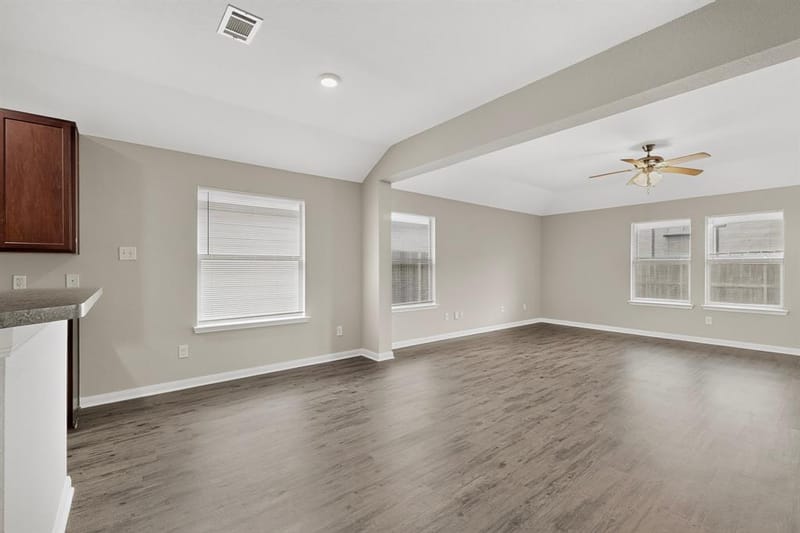 2939 Saint Bernard Drive, Dallas TX 75233 - Photo 9
