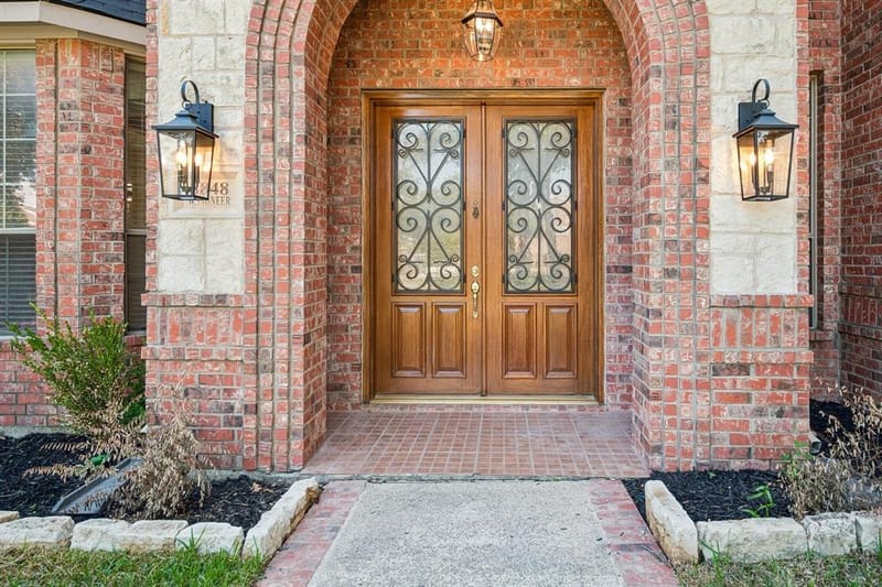 3848 W Pioneer Drive, Irving TX 75061 - Photo 2