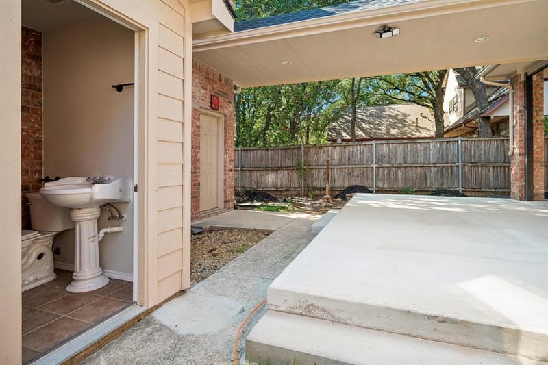 3848 W Pioneer Drive, Irving TX 75061 - Photo 36
