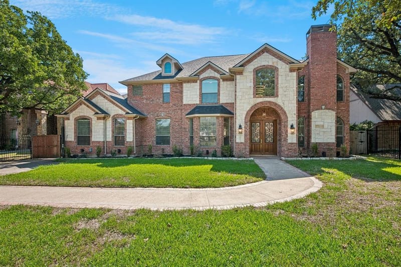 3848 W Pioneer Drive, Irving TX 75061