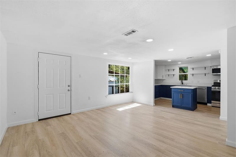 305 MILLER Street, Bowie TX 76230 - Photo 13