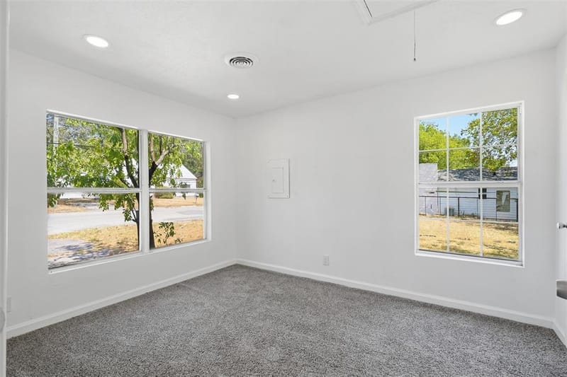 305 MILLER Street, Bowie TX 76230 - Photo 24
