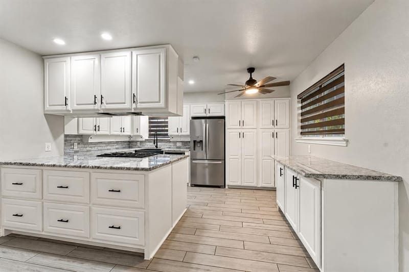 2100 Rockmoor Drive, Edgecliff Village TX 76134 - Photo 9