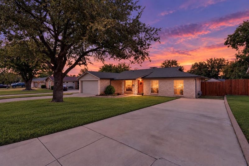 2100 Rockmoor Drive, Edgecliff Village TX 76134 - Photo 34