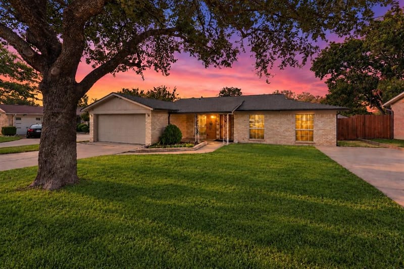 2100 Rockmoor Drive, Edgecliff Village TX 76134 - Photo 35