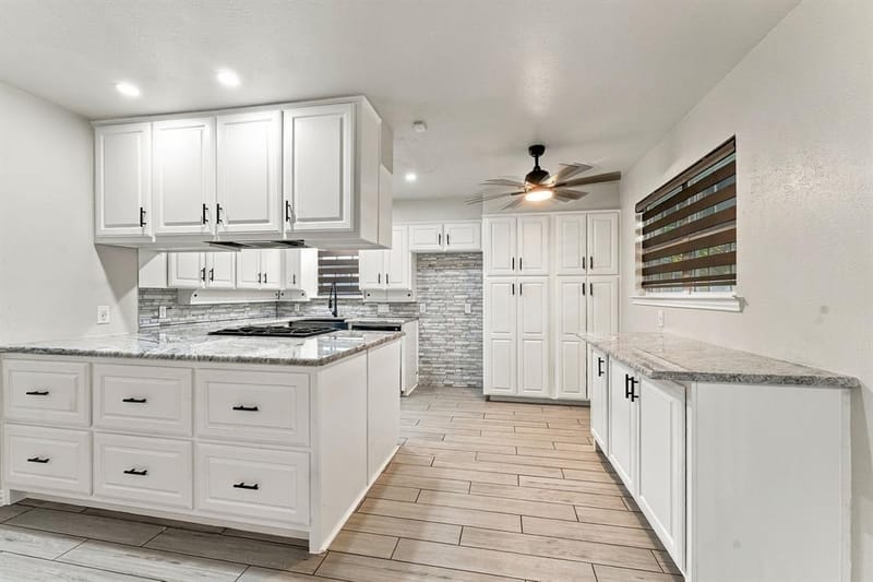 2100 Rockmoor Drive, Edgecliff Village TX 76134 - Photo 8