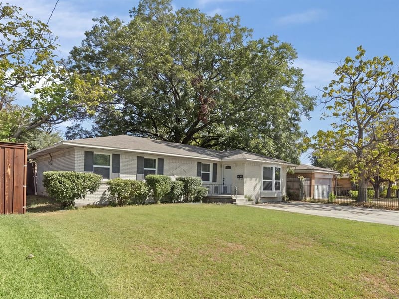 9255 Palisade Drive, Dallas TX 75217 - Photo 2
