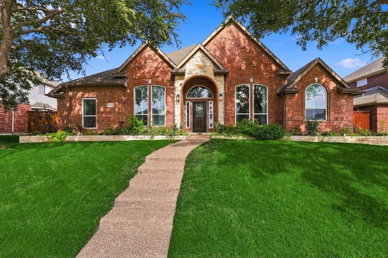 5840 Copper Canyon Drive, The Colony TX 75056 - Photo 2