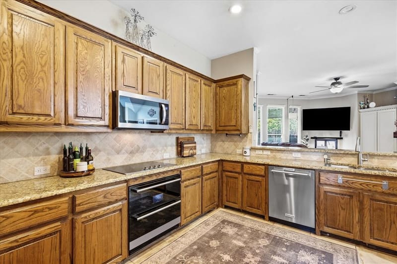5840 Copper Canyon Drive, The Colony TX 75056 - Photo 16