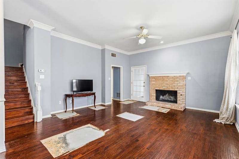 800 Crest Ridge Drive, Irving TX 75061 - Photo 2