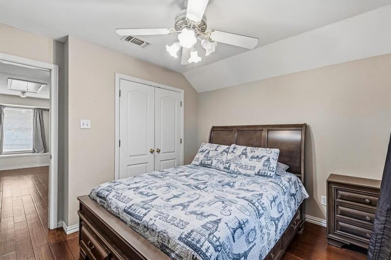 800 Crest Ridge Drive, Irving TX 75061 - Photo 17