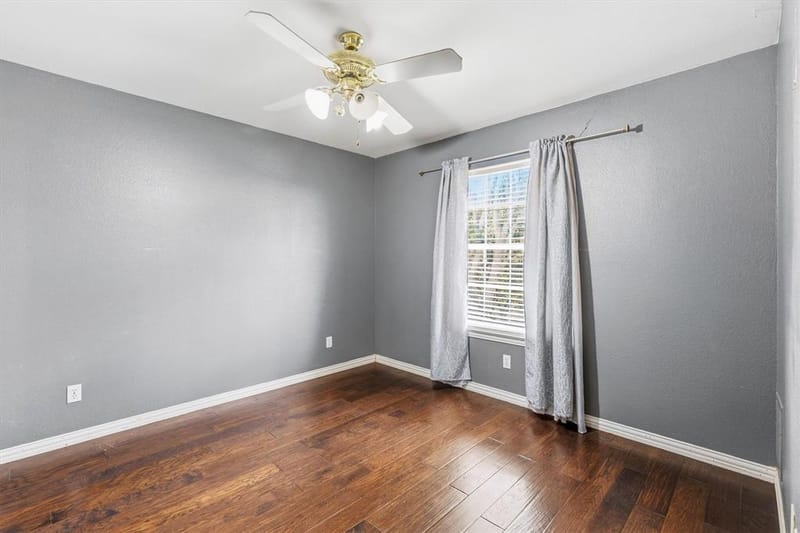 800 Crest Ridge Drive, Irving TX 75061 - Photo 22