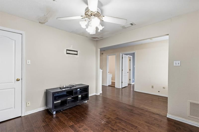800 Crest Ridge Drive, Irving TX 75061 - Photo 29