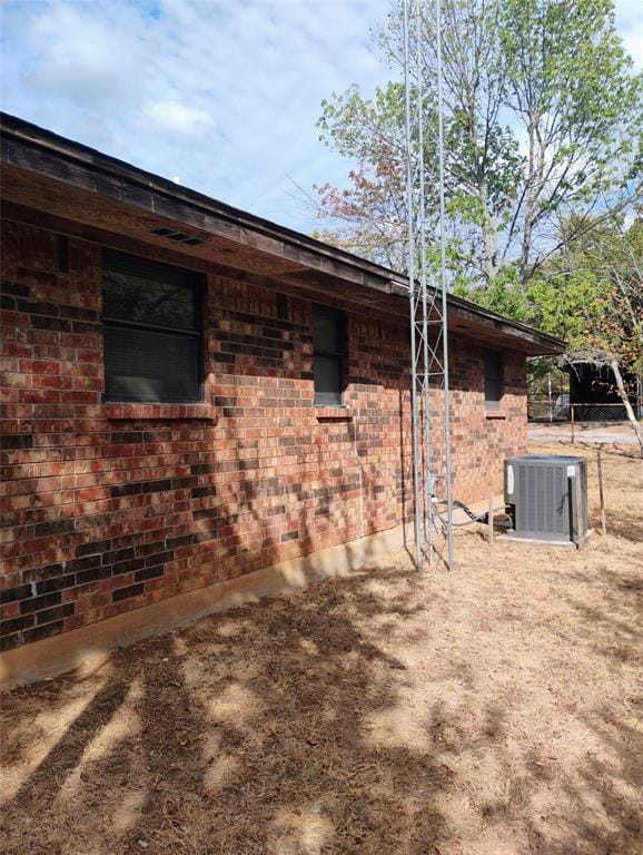 909 Live Oak Street, Lake Bridgeport TX 76426 - Photo 15