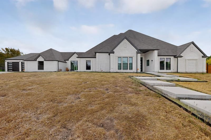 209 Carriage Hill Lane, Heath TX 75032