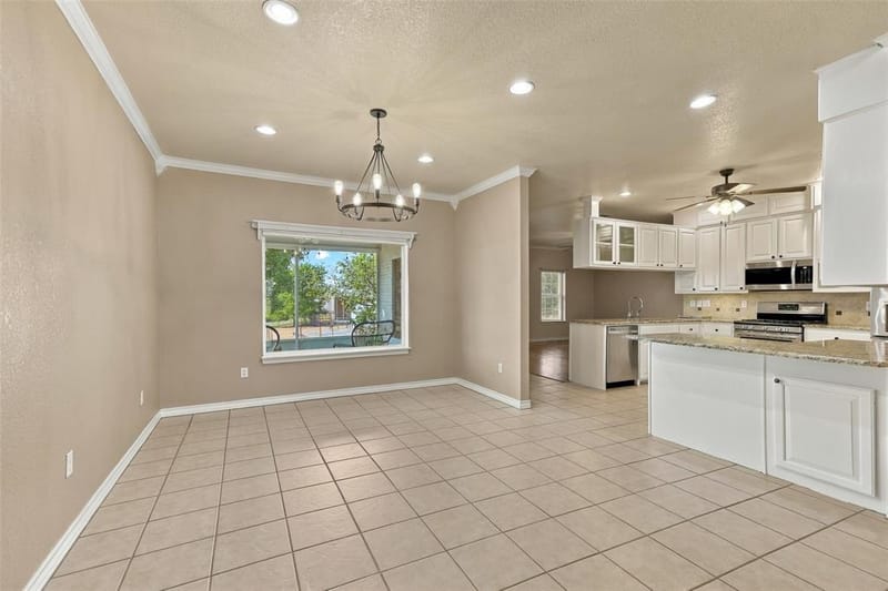 842 Cornstubble Lane, Weatherford TX 76088 - Photo 8