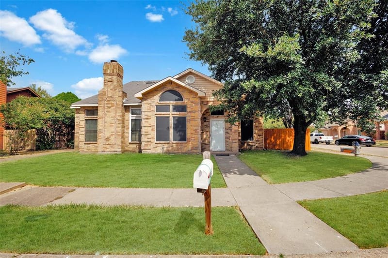 805 Brockden Drive, Mesquite TX 75149