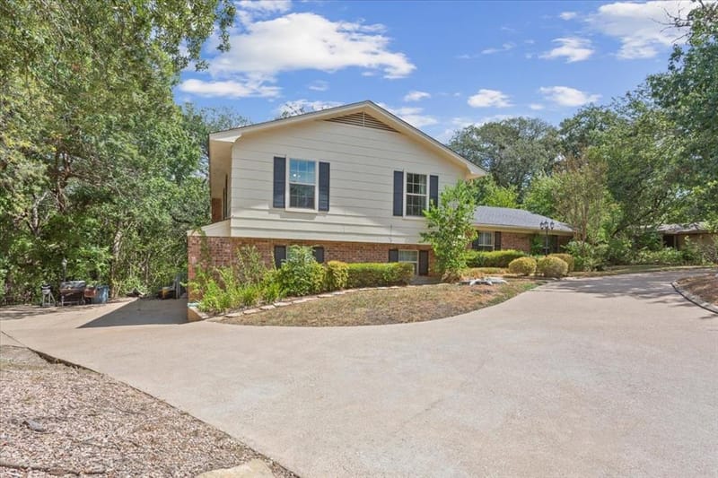 435 ELMWOOD Road, Woodway TX 76712 - Photo 3