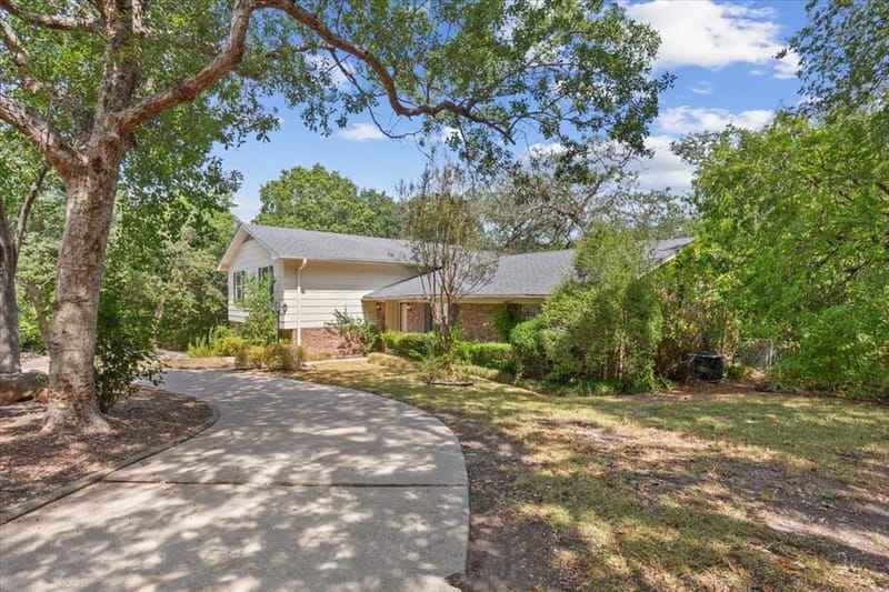 435 ELMWOOD Road, Woodway TX 76712 - Photo 39
