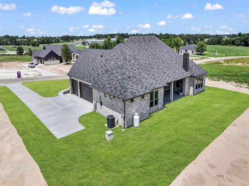 124 Desperado Way, Weatherford TX 76088 - Photo 8