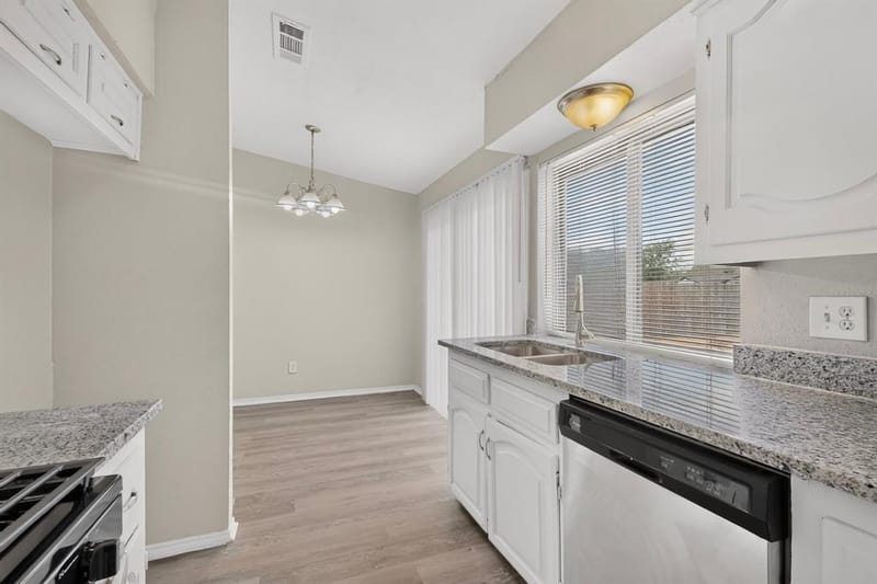 9839 Glengreen Drive, Dallas TX 75217 - Photo 13