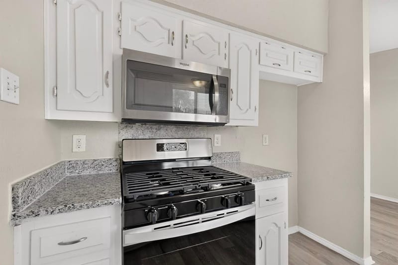 9839 Glengreen Drive, Dallas TX 75217 - Photo 16
