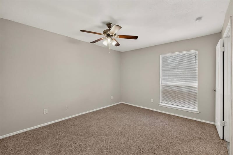 9839 Glengreen Drive, Dallas TX 75217 - Photo 32