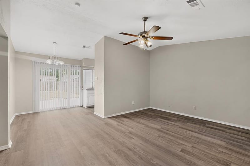 9839 Glengreen Drive, Dallas TX 75217 - Photo 9
