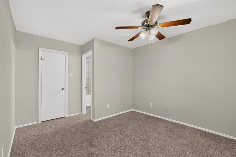 9839 Glengreen Drive, Dallas TX 75217 - Photo 33