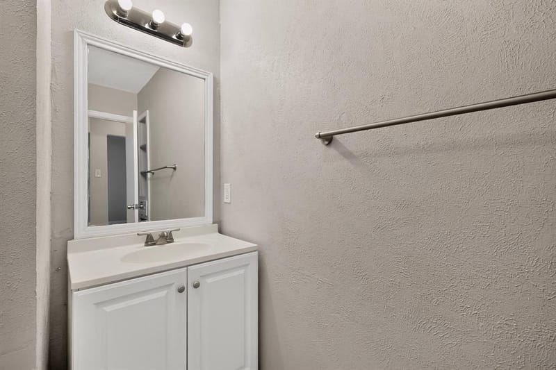 9839 Glengreen Drive, Dallas TX 75217 - Photo 25