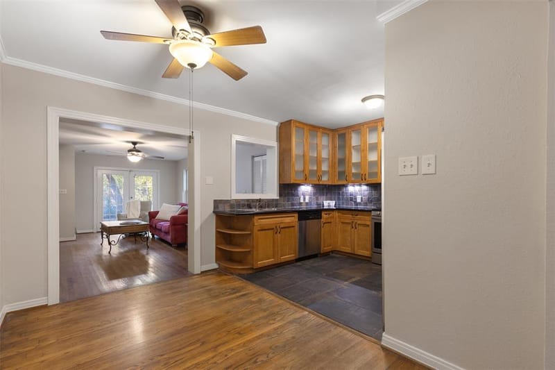 8919 Redondo Drive, Dallas TX 75218 - Photo 12