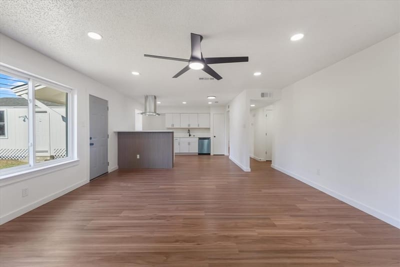 403 Plantation Drive, Arlington TX 76014 - Photo 10
