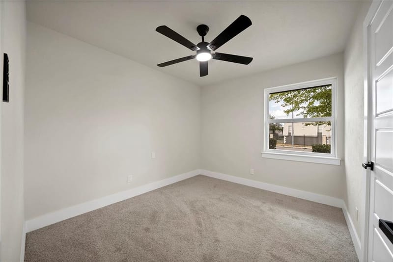 6224 Highland Hills Drive, Dallas TX 75241 - Photo 17