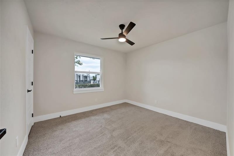 6224 Highland Hills Drive, Dallas TX 75241 - Photo 20
