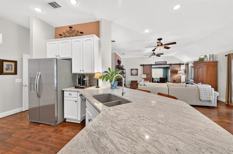 9608 Grandview Drive, Denton TX 76207 - Photo 6
