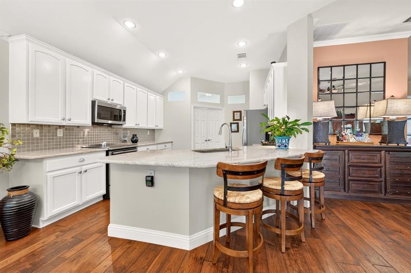 9608 Grandview Drive, Denton TX 76207 - Photo 5