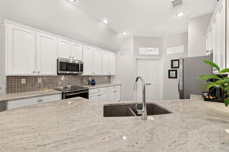 9608 Grandview Drive, Denton TX 76207 - Photo 8